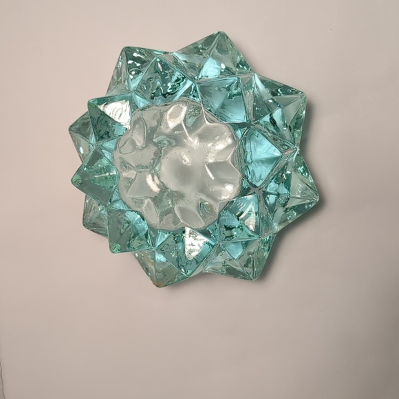 Small Indiana aqua/lt. turquoise starburst art glass votive candle holder. - Picture 4 of 4